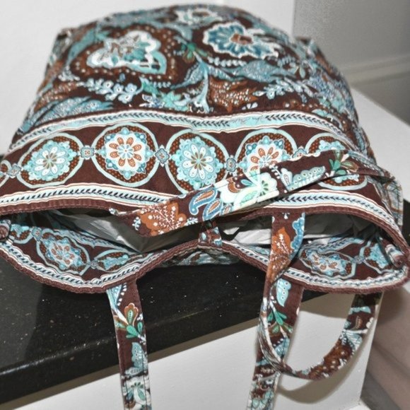 VERA BRADLEY // Paisley Print Quilted Spacious Tote Bag - Picture 5 of 10
